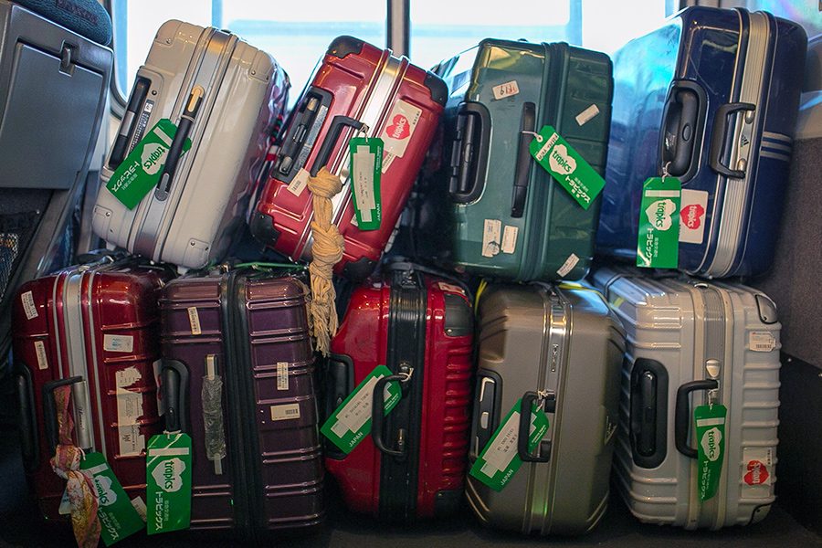 amtrak carry on luggage size